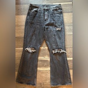 American Eagle Comfort Stretch 90s Flare Jean in Charcoal Black